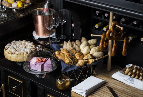 breakfast in the royal style