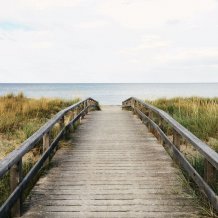 Wakacje nad morzem we wrześniu – dlaczego warto przyjechać do Doliny Charlotty?