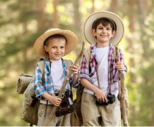 <p>Kinder im<br />
Dolina Charlotty </p>
