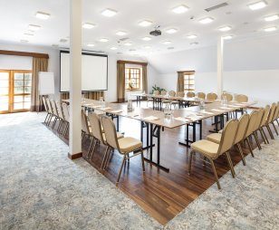 <p>Einzigartige<br />
Konferenzen</p>