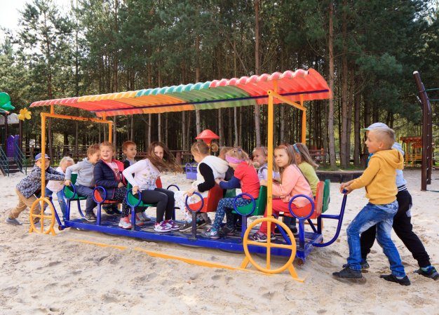 ATTRAKTIONEN IM FREIEN