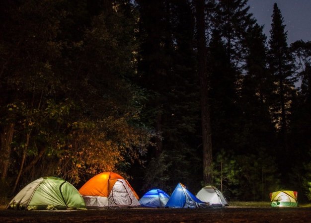 Rezerwacja pola namiotowego