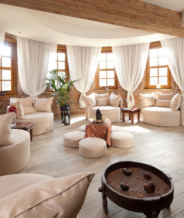 <p>Nasze <i>Balijskie Spa</i> odwołuje<br />
się do bogatej tradycji wysp<br />
Indonezji. Zabiegi są ze<br />
wszech miar unikalne i<br />
zachwycające naszych gości.</p>
