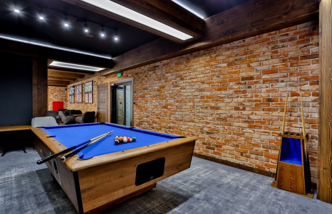 Bowling and billiard club