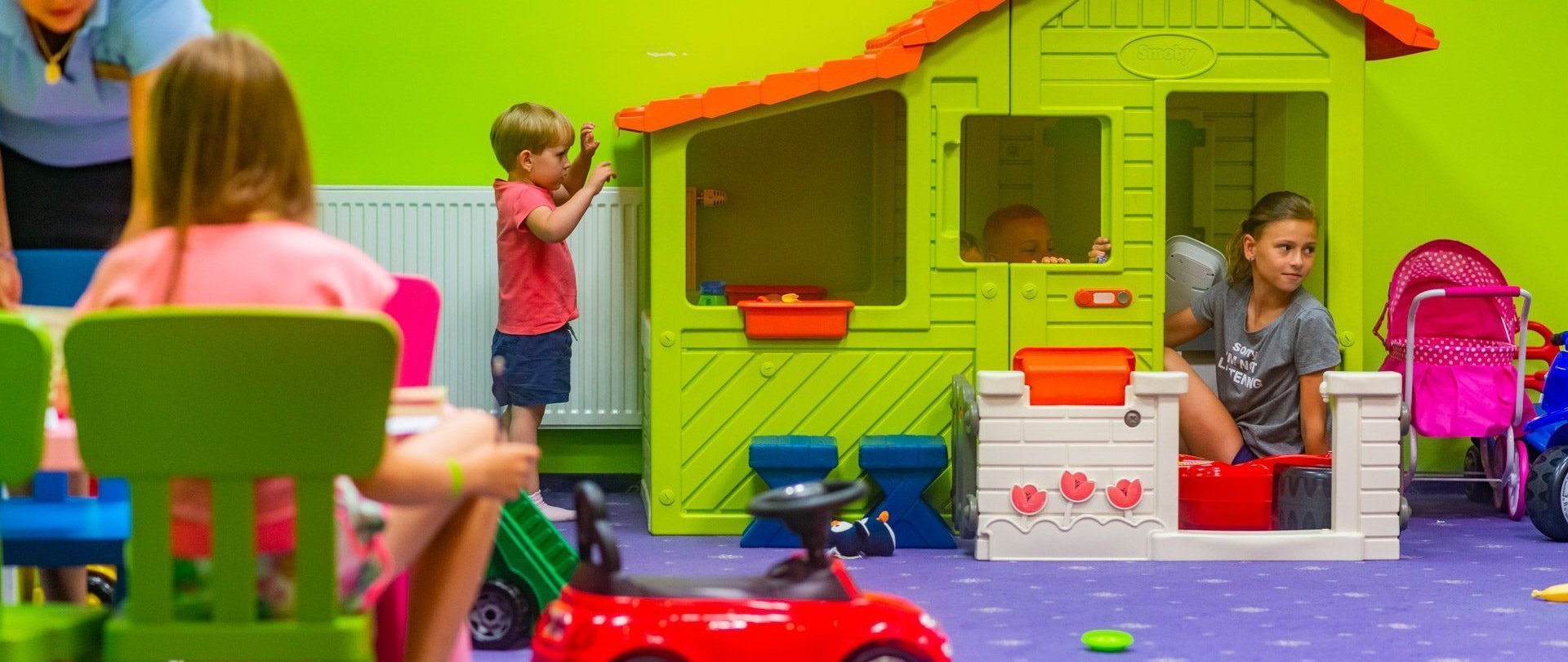 Toddler’s Club with jungle gy