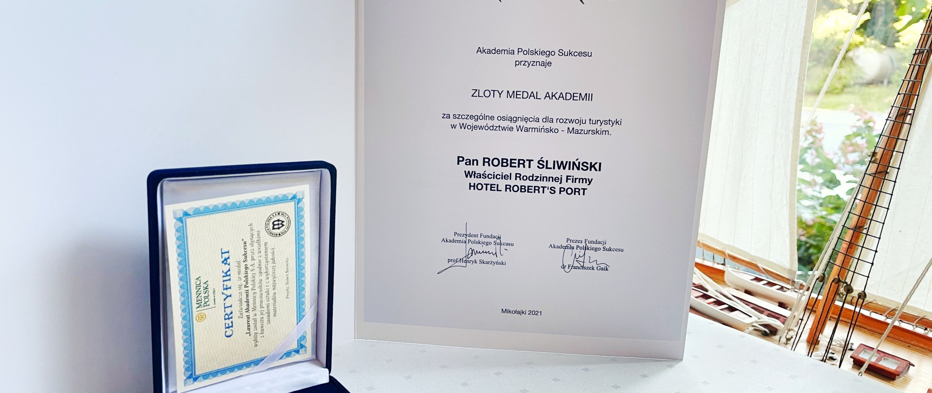 Złoty Medal Akademii Polskiego Sukcesu dla właściciela hotelu - Roberta Śliwińskiego