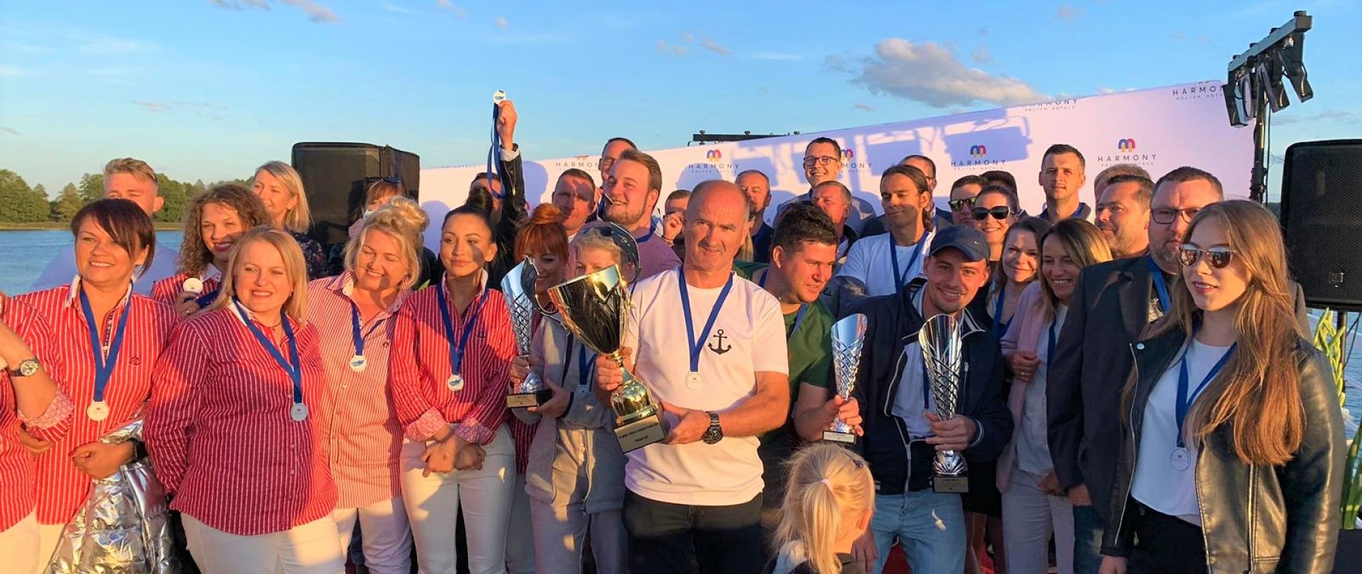 Treffen Sie die Aussprache von Roberts Port Hotel gewinnt die Regatta der Hoteliers