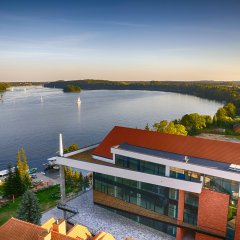 Jak zaplanować konferencję nad jeziorem krok po kroku?