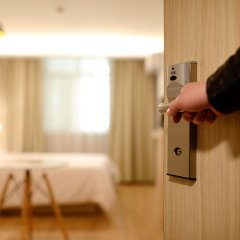 Dlaczego warto rezerwować nocleg bezpośrednio w hotelu?