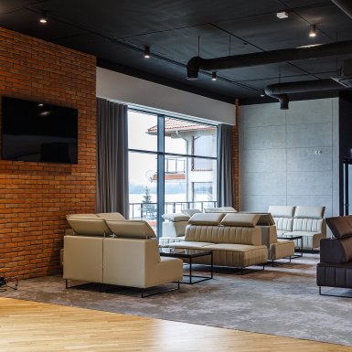 Klub nocny i kręgielnia