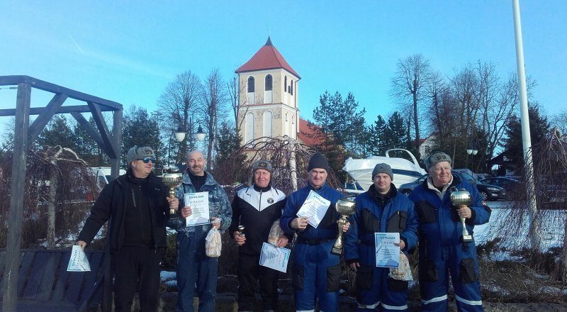 Załogi Hotelu Robert's Port bezkonkurencyjne w bojerowej klasie Monotyp XV