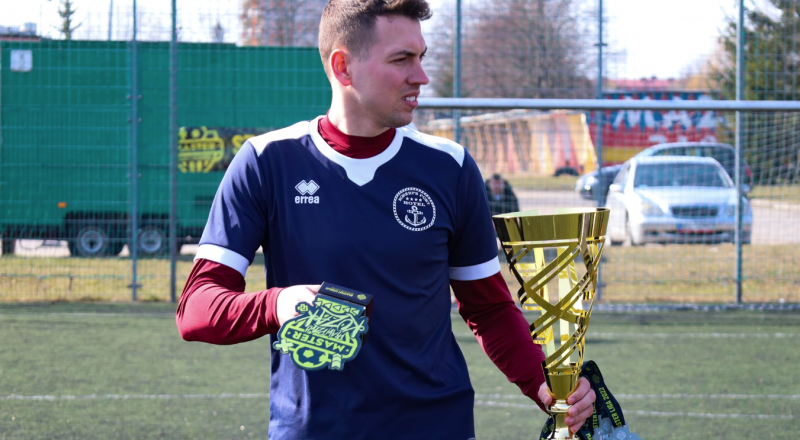 Порт-отель Роберта с Суперкубком Лося!