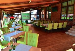 Кафе и оранжерея 