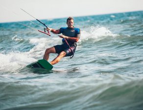 Kitesurfing i deski sup