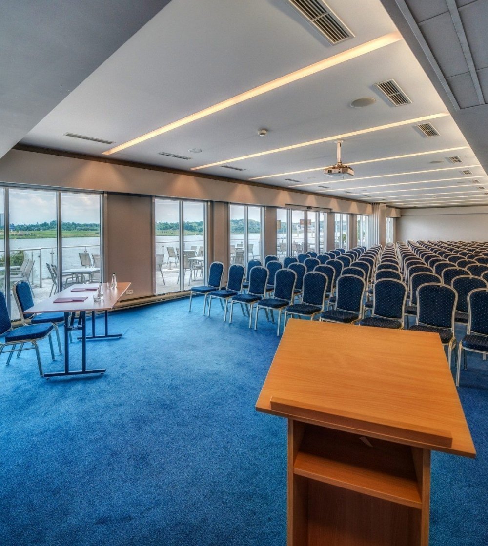 Professionelle Konferenzräume