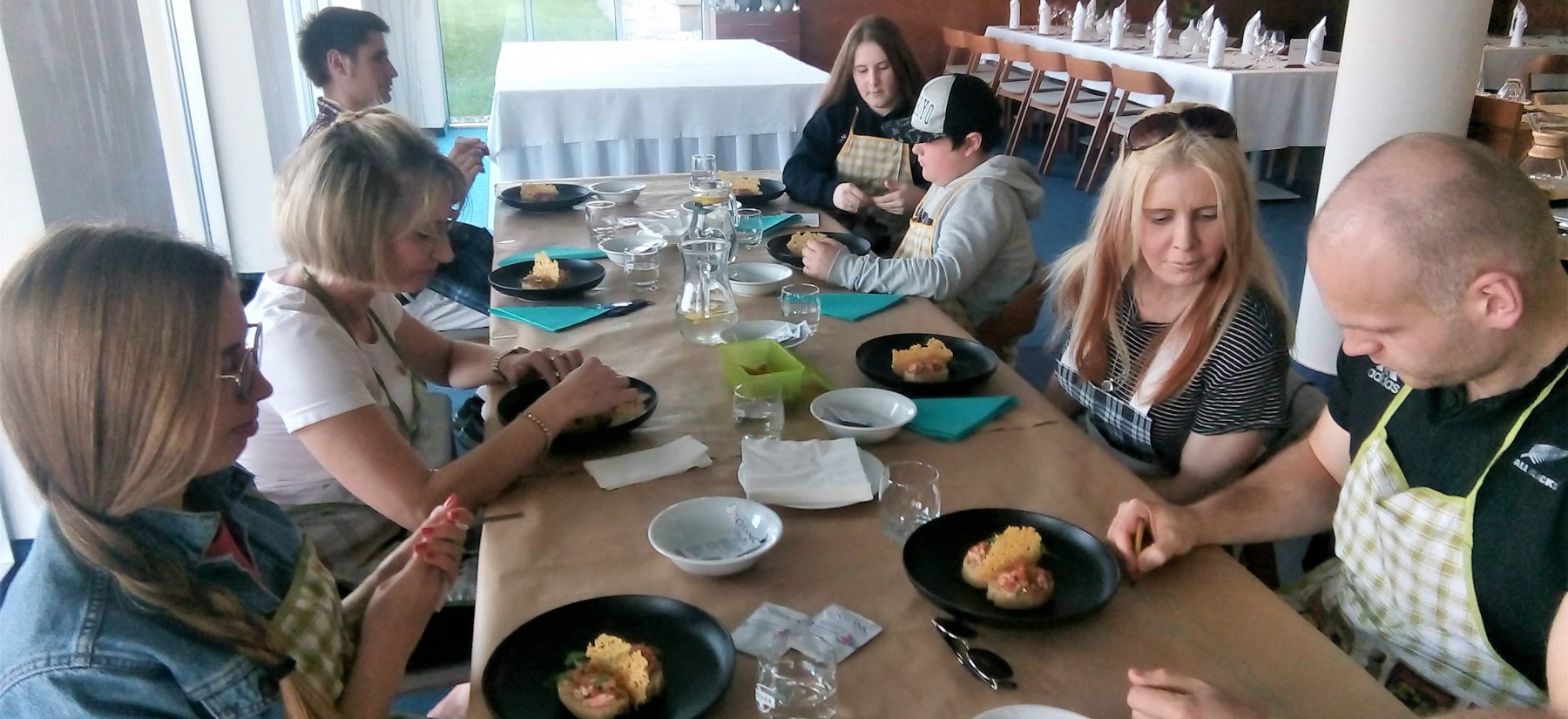 Without a knife and fork