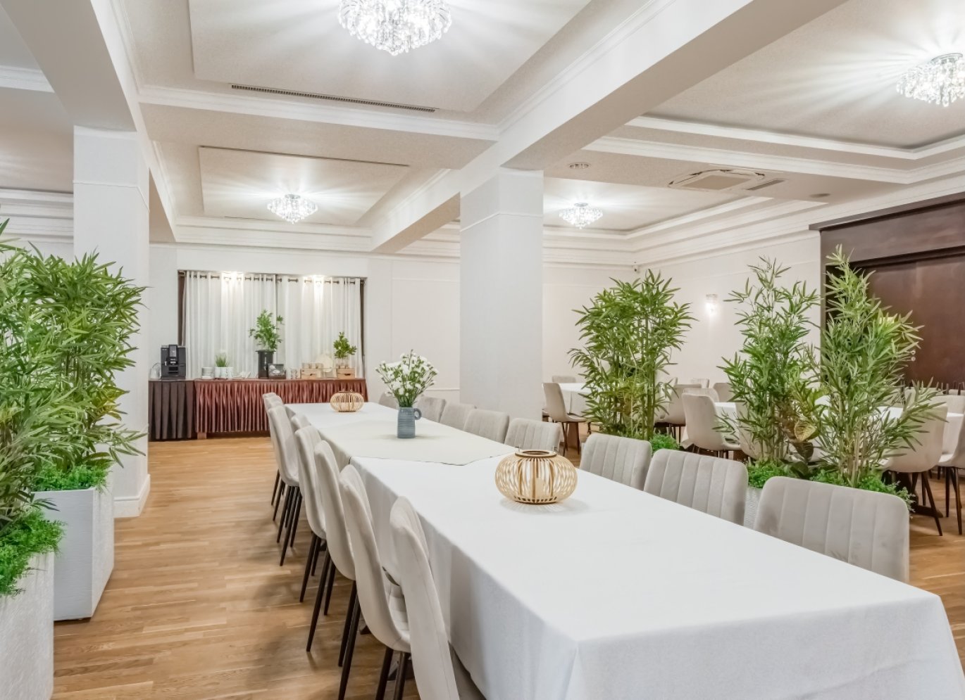 Hotel Na Uboczu, Warszawa