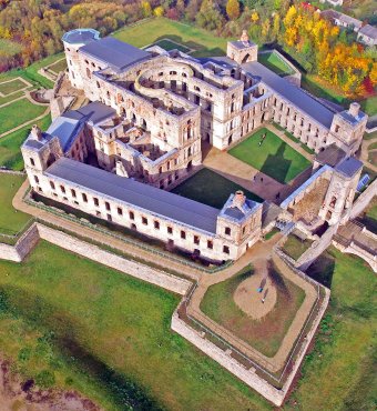 Krzyżtopór Castle in Ujazd 