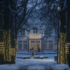 Sylwester w Pałacu Romantycznym - jak spędzić wyjątkowy wiecz&oacute;r w spokojnym rytmie