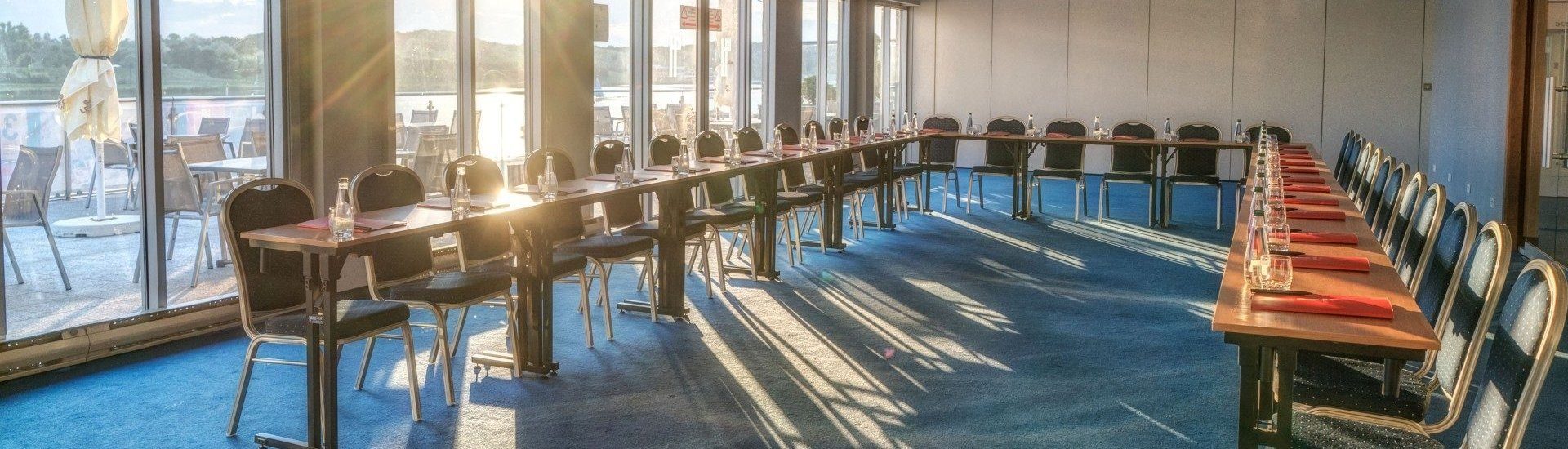 Konferencje<br> & szkolenia