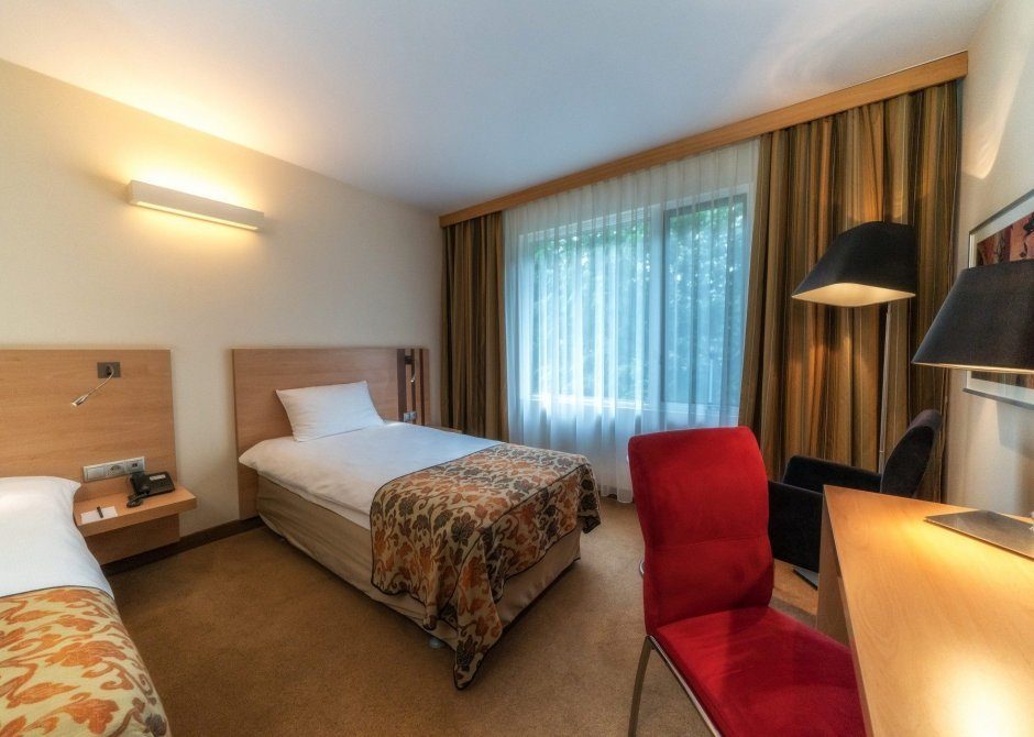 Beautiful, well-equipped interiors