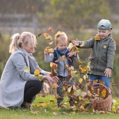Rodzinny hotel z atrakcjami dla dzieci blisko Warszawy – co warto wybrać jesienią?