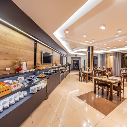 Restaurant of flavors