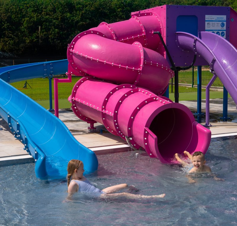 Aquapark z wodnym placem zabaw