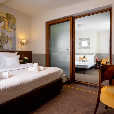 Hotel Amber Design****