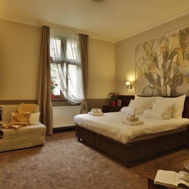 Hotel Amber Design****