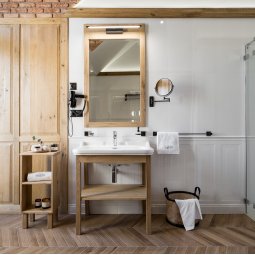 zakopane, apartament, detale łazienki, lustro powiększające wysuwane, galanteria hotelowa, suszarka