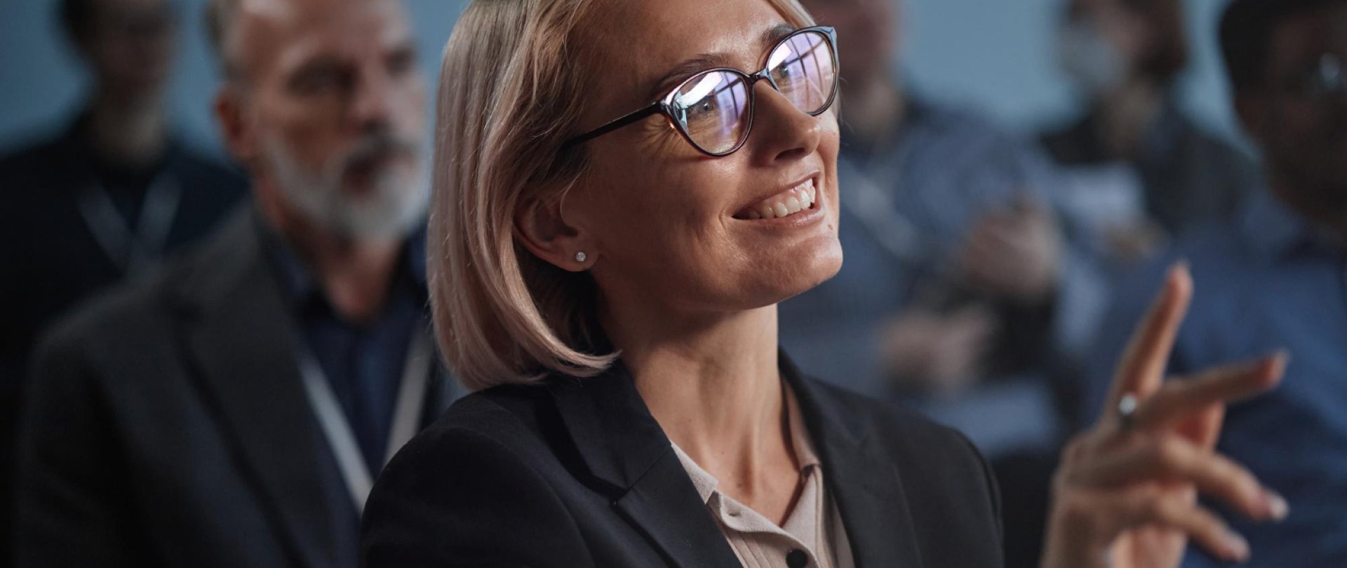 Jak zorganizować profesjonalną konferencję branżową w hotelu?