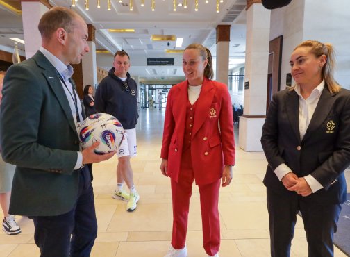 The women's football team leaves the Arłamów Hotel after an intensive training camp before EURO 2025