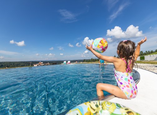Wakacyjna doba hotelowa 