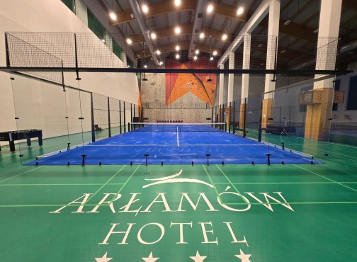 A novelty at the Arlamow Hotel! Ultra panoramic padel court