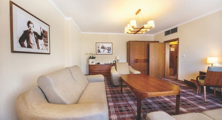 Історична аура