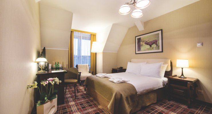 Історична аура