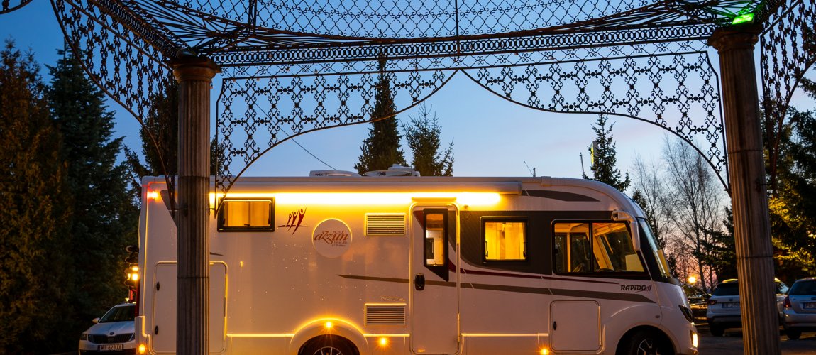 SYLWESTROWY KEMPING WINTER CAMP