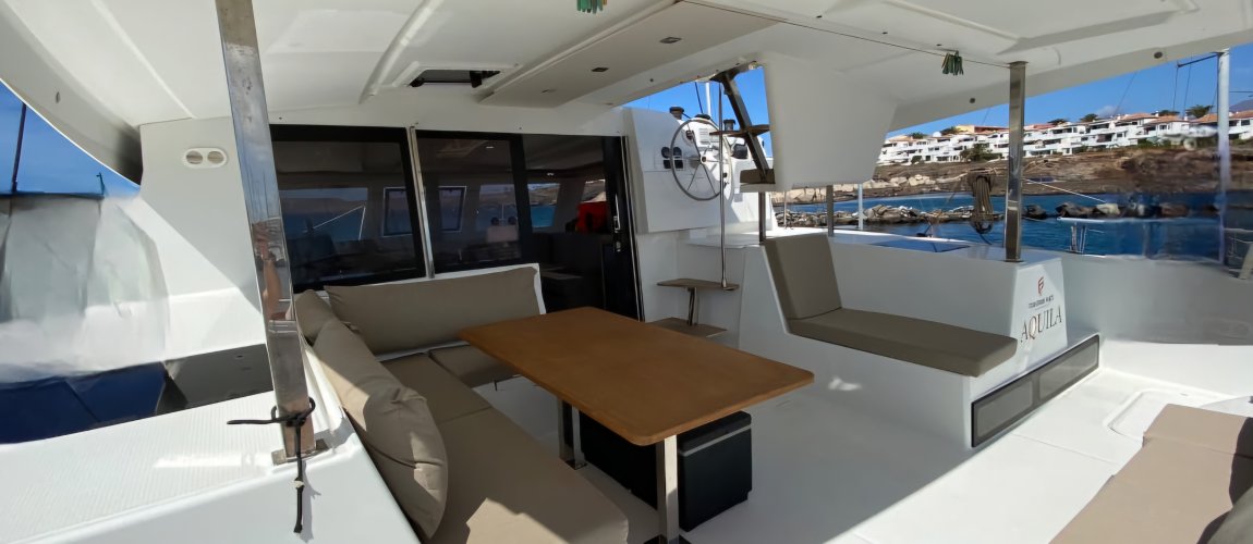 Katamaranem w Karnawał