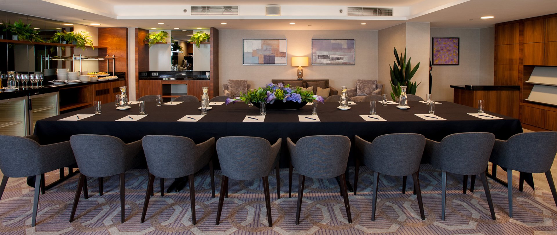 Sky View Lounge - DoubleTree by Hilton Warsaw Hotel & Conference Centre