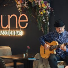 LIVE-MUSIK an Freitagen und Samstagen