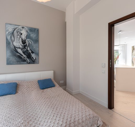 APARTMENT WITH A SOUTH-FACING TERRACE