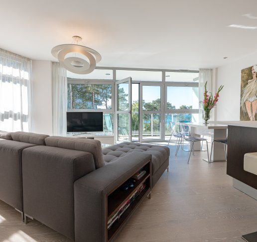 APARTMENT WITH A SOUTH-FACING TERRACE