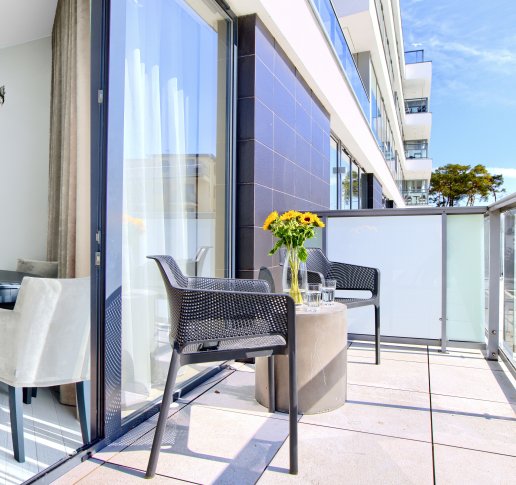 APARTAMENT Z POŁUDNIOWYM TARASEM