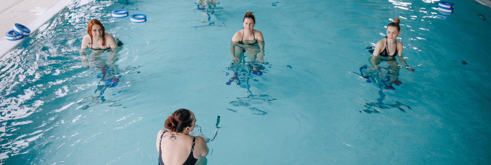 Zajęcia Aquabiking - rewolucyjny wodny fitness w Atut Med&Spa!