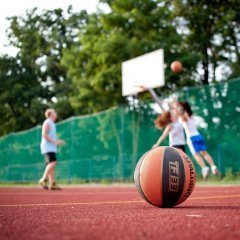 Outdoor leisure activities