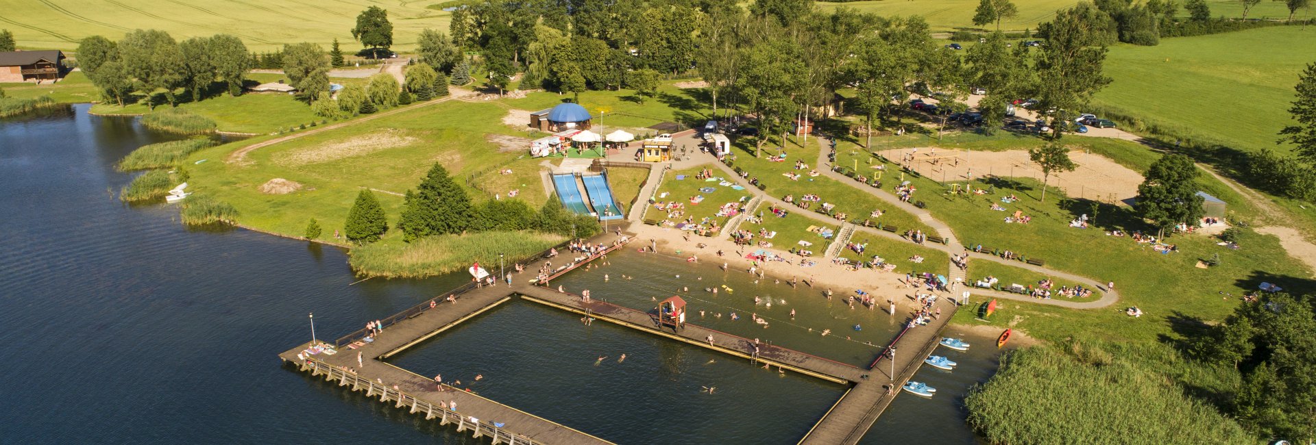 Plaża nad Jeziorem Wielochowskim