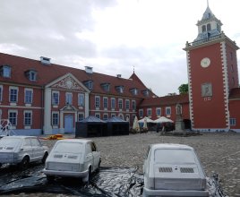 Dziedziniec hotelu na integrację