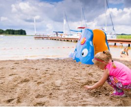 Plaża z kąpieliskiem