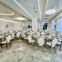 Klara Ballroom - White&Gold